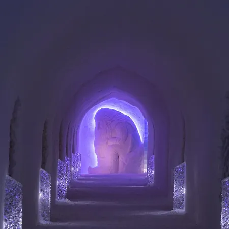 Sorrisniva Igloo מלון 5*