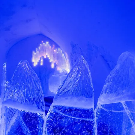 Sorrisniva Igloo מלון 5*